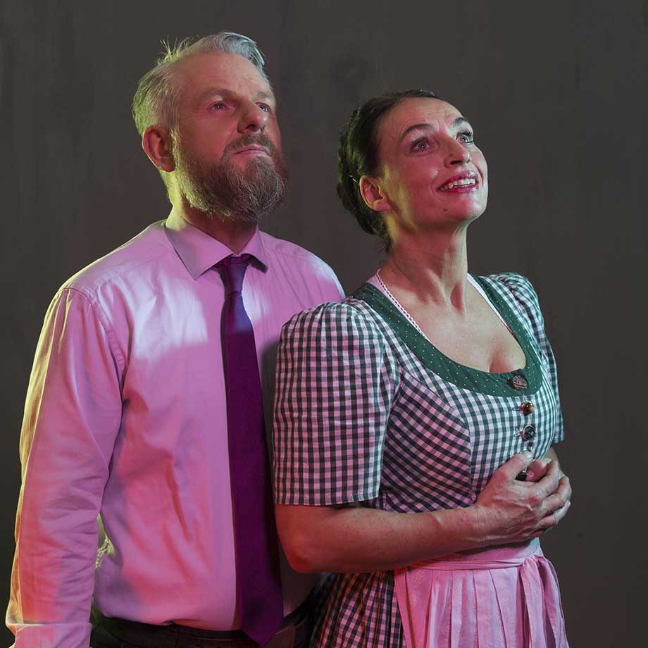 Bild: schwester-cordula-muttihefte-foto-petrov-ahner RGB