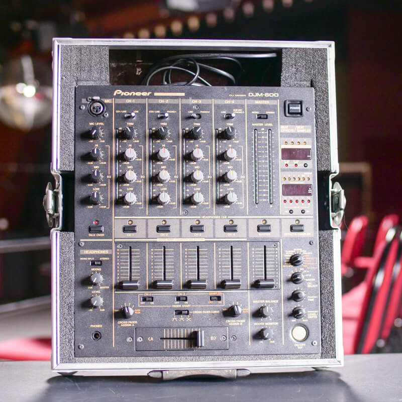Bild: DJ Mixer-1